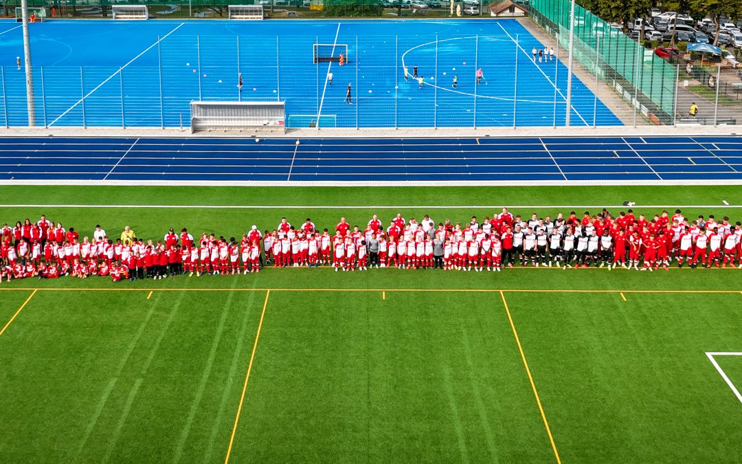 Präsentation der neuen Trainingsanzüge und Trikots aller RWO-Teams